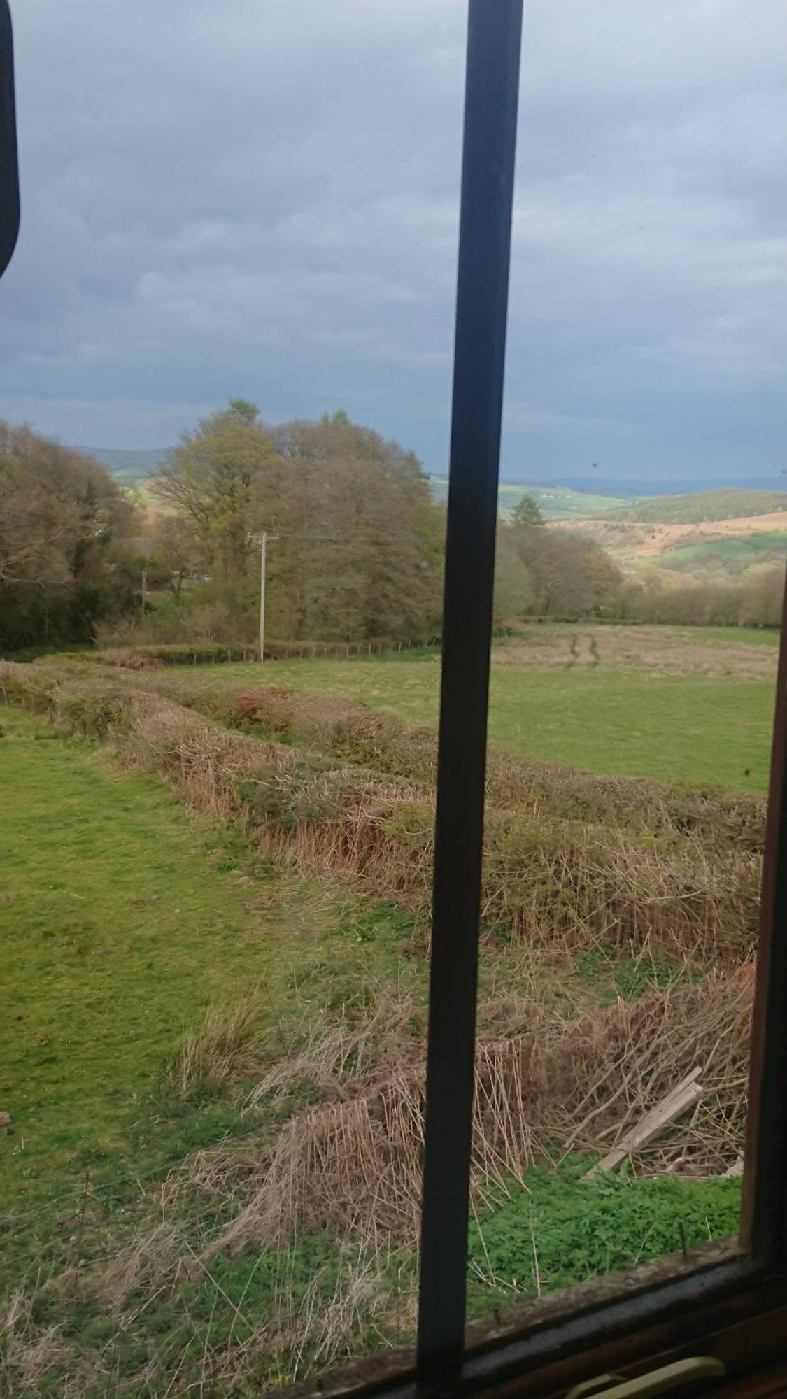 The Barn Annexe, Cefn-Yr-Allt Villa Crickadarn Exterior photo